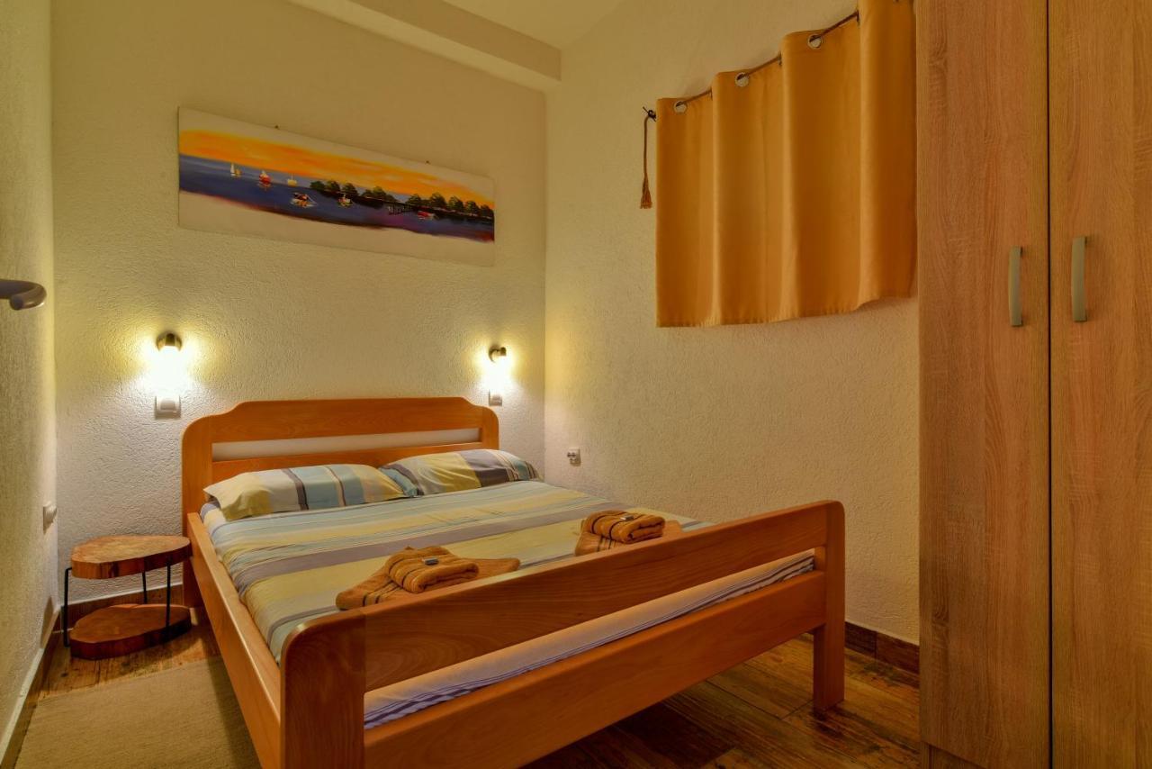 Pataki Guesthouse Petrovac Quarto foto